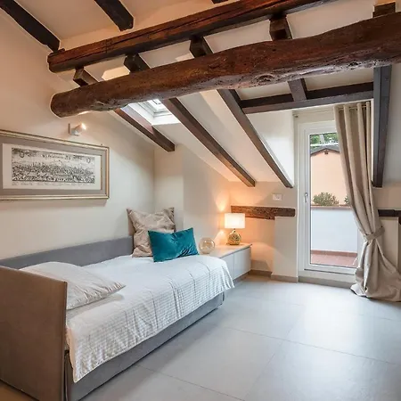 Apartament Attico Castiglione Bolonia